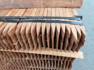 PIQUET MARQUANT TRAVAUX PUBLIC PAS CHER DESTOCKAGE BOIS